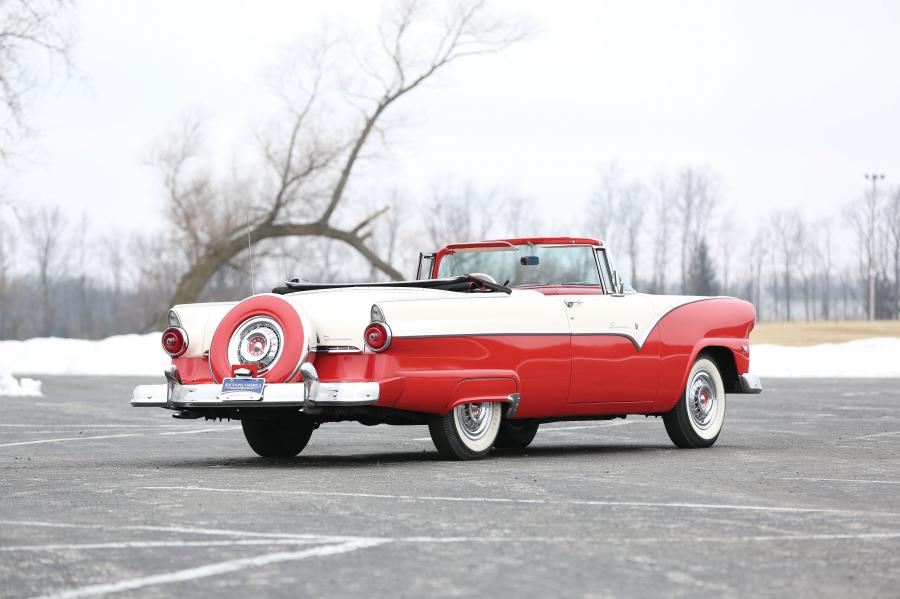  Ford Fairlane Sunliner Convertible 1955 года  (фото 21 из 27)